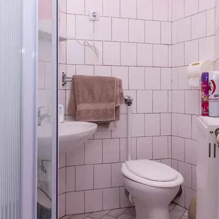 Familia 304 3* Balatonkeresztur