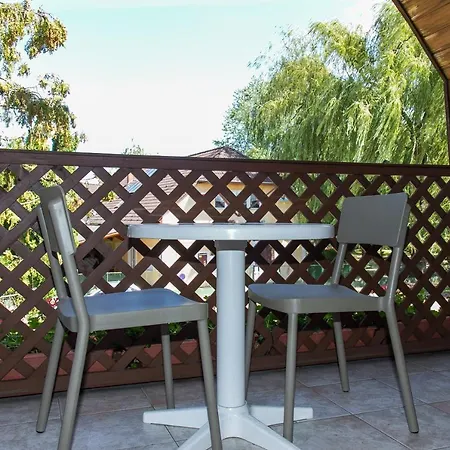 Familia 304 Bed and breakfast 3*