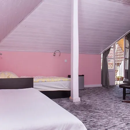 Bed & Breakfast Familia 304 3*