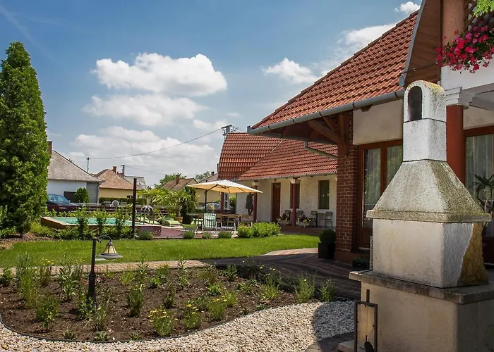 Bed and breakfast Familia 304 3*